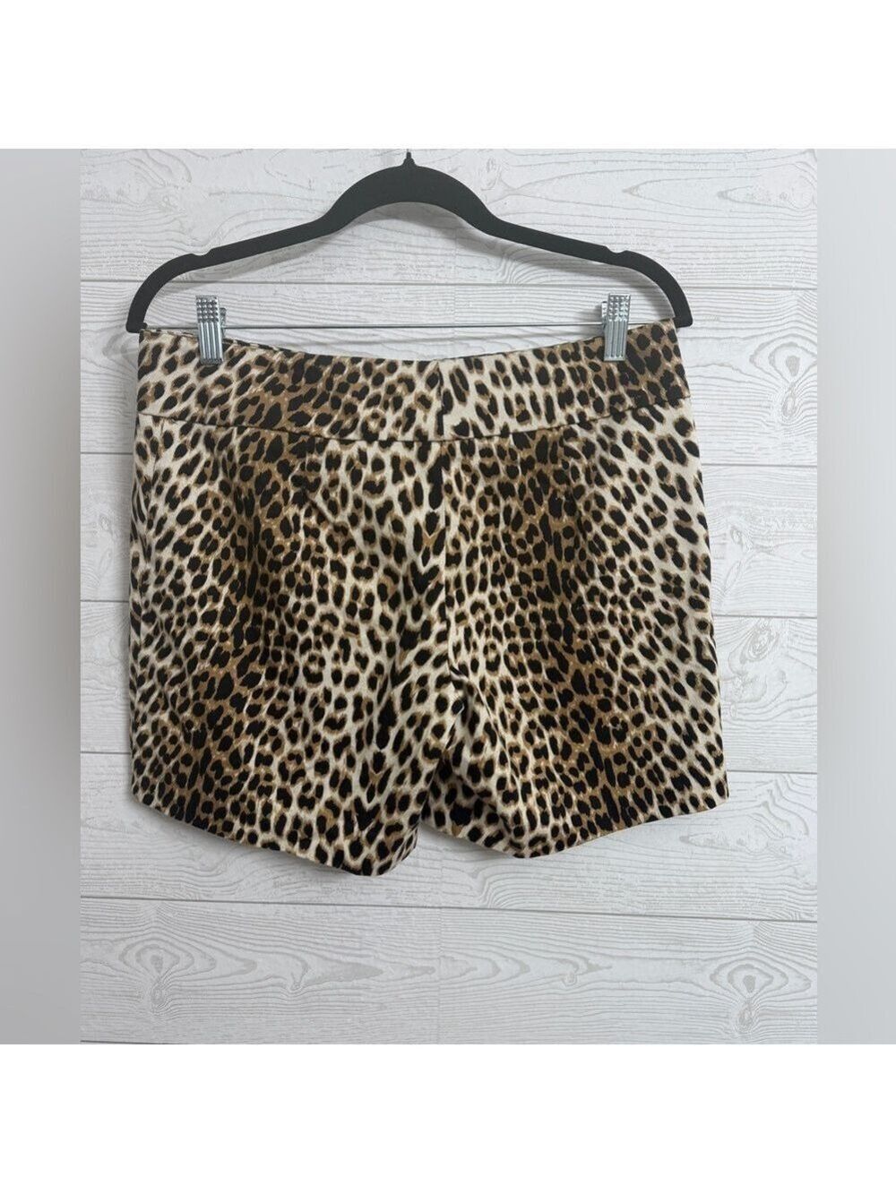 INC Women’s Cheetah Print High Rise Shorts. Size 8 - Picture 2 of 5